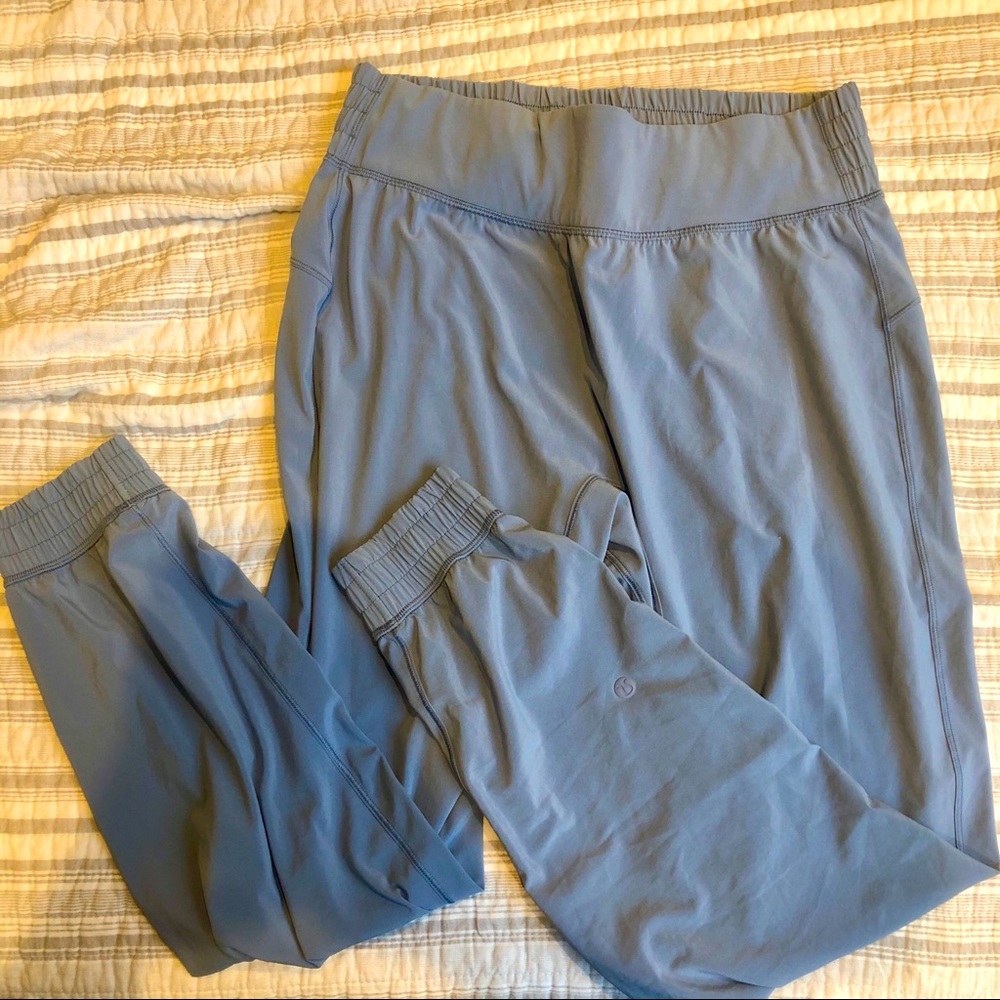 Lulu lemon joggers size 8